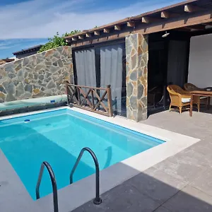 https://villa-martha-casa-principal-anexa.in-canary-islands.com